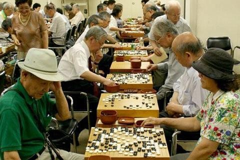 3.2亿老年人市场，老龄化社会的机遇与挑战