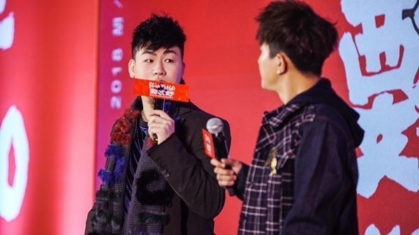 胡彦斌跨界演绎,模仿李小冉唱心愿便利贴 胡彦斌跨界演绎,模仿李小冉唱心愿便利贴