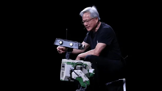 黄仁勋与宇树科技合作,1.8米高智能机器人引领未来科技新篇章 黄仁勋与宇树科技合作,1.8米高智能机器人引领未来科技新篇章